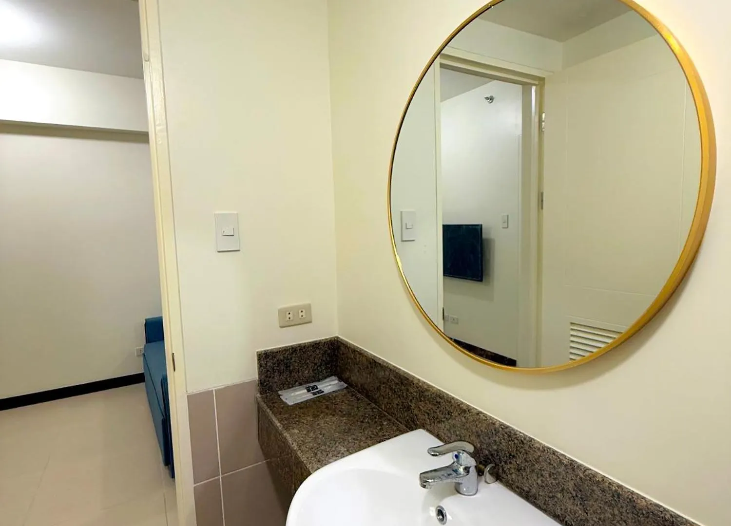 Apartment Vincondotel Near Bgc 2Br Fairlane 2408 Manila