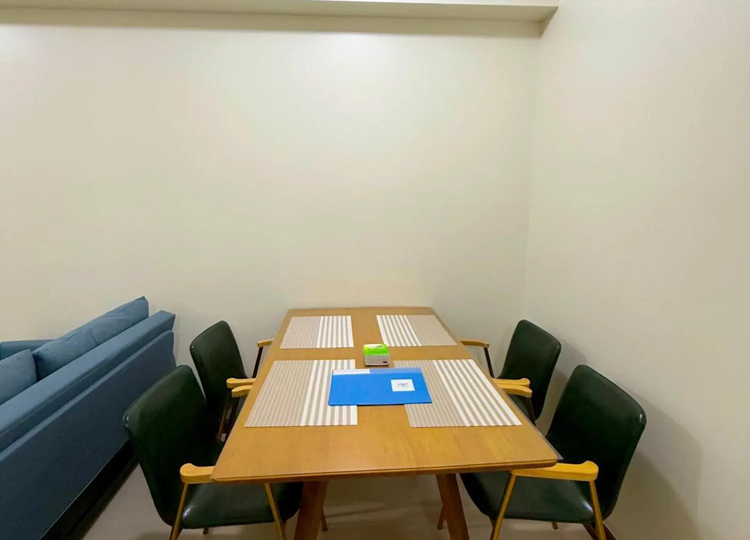 Vincondotel Near Bgc 2Br Fairlane 2408 Manila